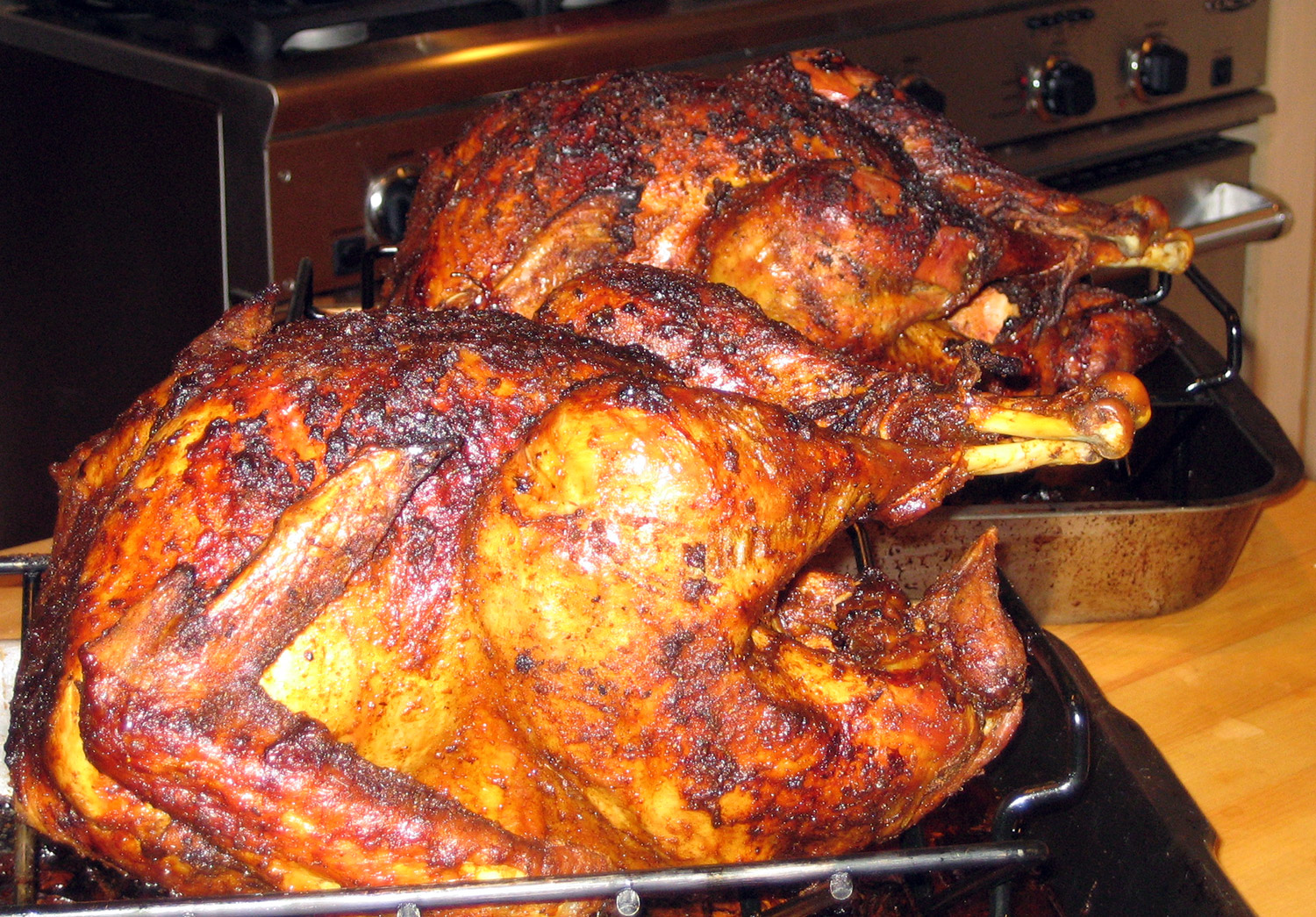 https://www.laurengroveman.com/wp-content/uploads/2009/01/Roast-Turkeys-on-a-Random-Monday-Night-1.jpg
